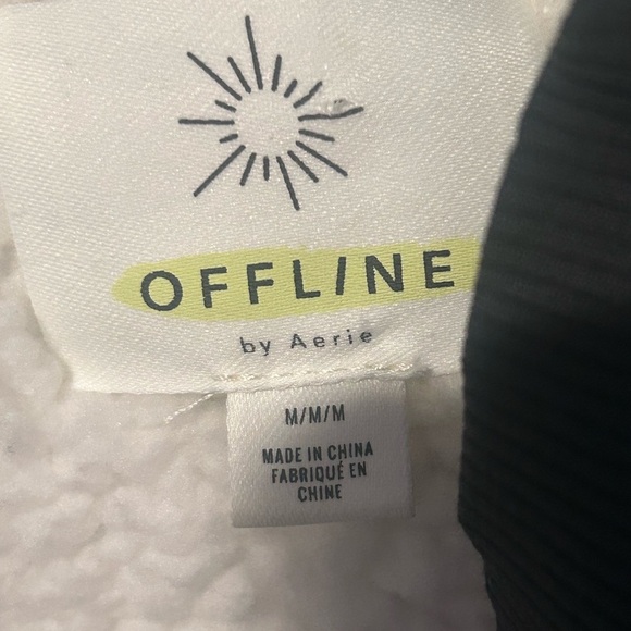 Offline by Aerie Medium Women’s Black Quilted Bomber Jacket - Picture 3 of 9